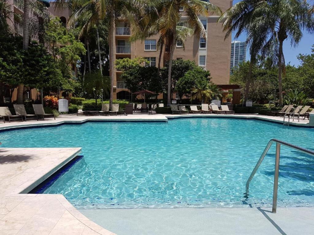 Uhost Ai - 3B Gem W Golf & Intracoastal Views Miami Exterior photo